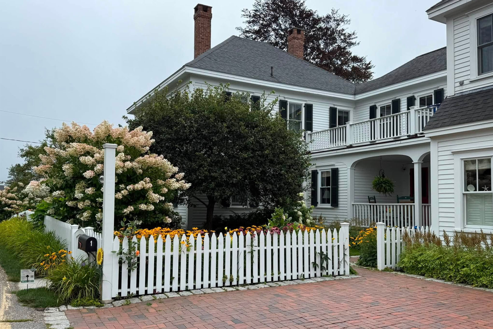 A Perfect Day in Boothbay Harbor: From Morning Coffee to Midnight